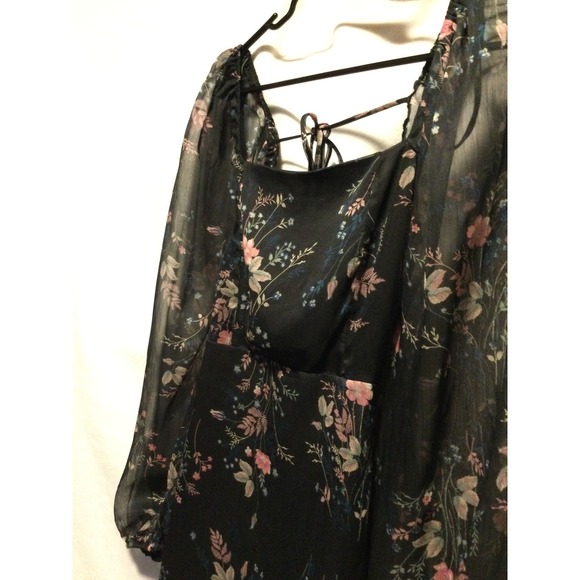 Forever 21 Black Floral Print Puff Sleeve Square Neck Mini Dress Women's Size S - Picture 2 of 7